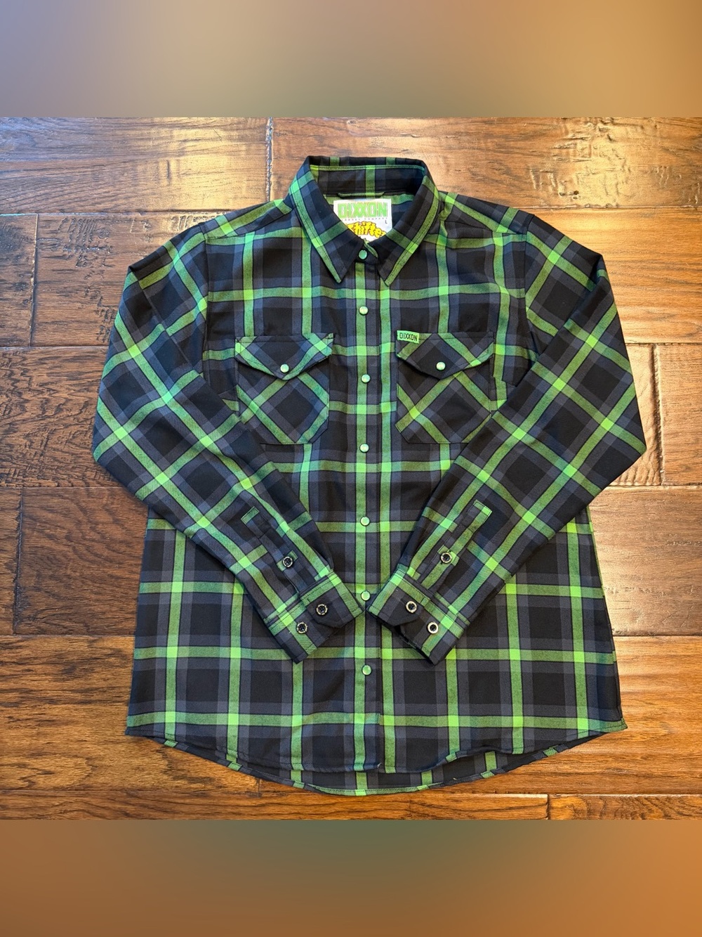 Dixxon Flannel The Shifter Men’s Size Large Black & Lime Pearl Snap Buttons